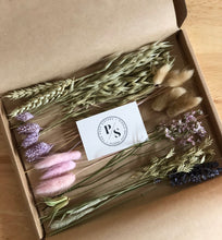 Load image into Gallery viewer, Letterbox Flowers // Lilac Love
