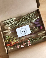 Load image into Gallery viewer, Letterbox Flowers // Spring Meadow
