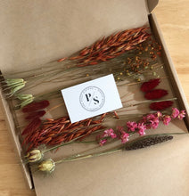 Load image into Gallery viewer, Letterbox Flowers // Autumn Days
